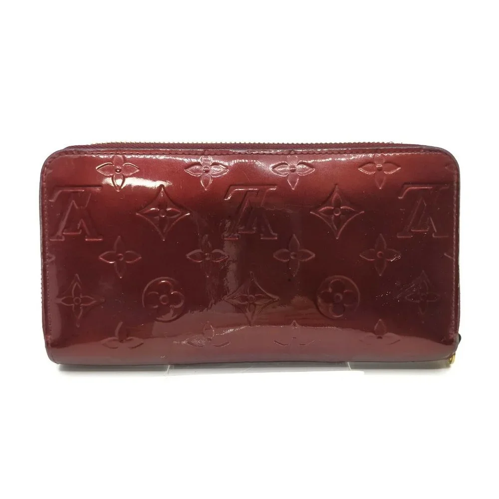 authentic  Louis Vuitton  Zippy Wallet Amarante vernis